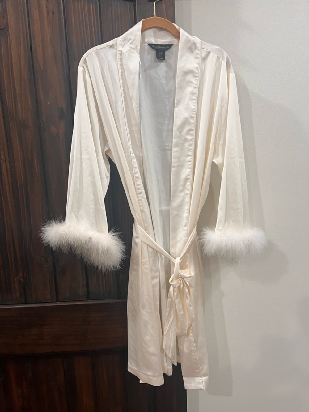 House of Harlow robe with feather sleeves size medium